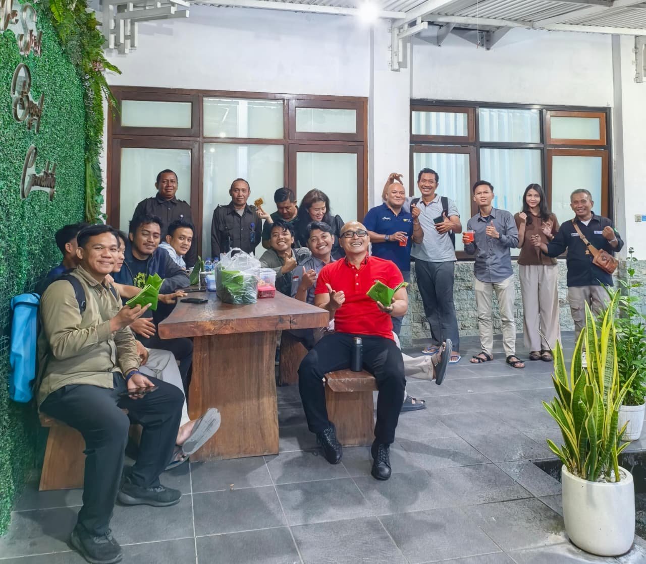 Indahnya Berbagi, PLN Icon Plus Rayakan Kebersamaan dalam Buka Puasa Bersama